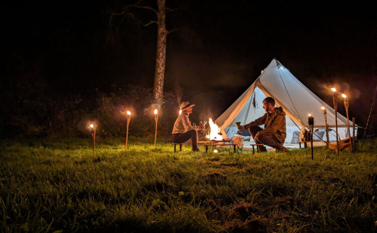 Feuerküche und Overnighter im Tipi